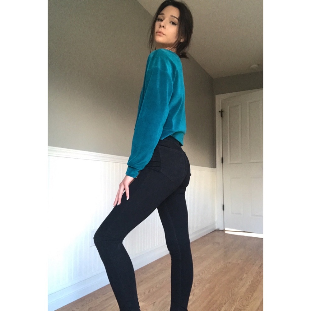 BUNDLE FOR 50% OFF Blue Long Sleeve Crop Top